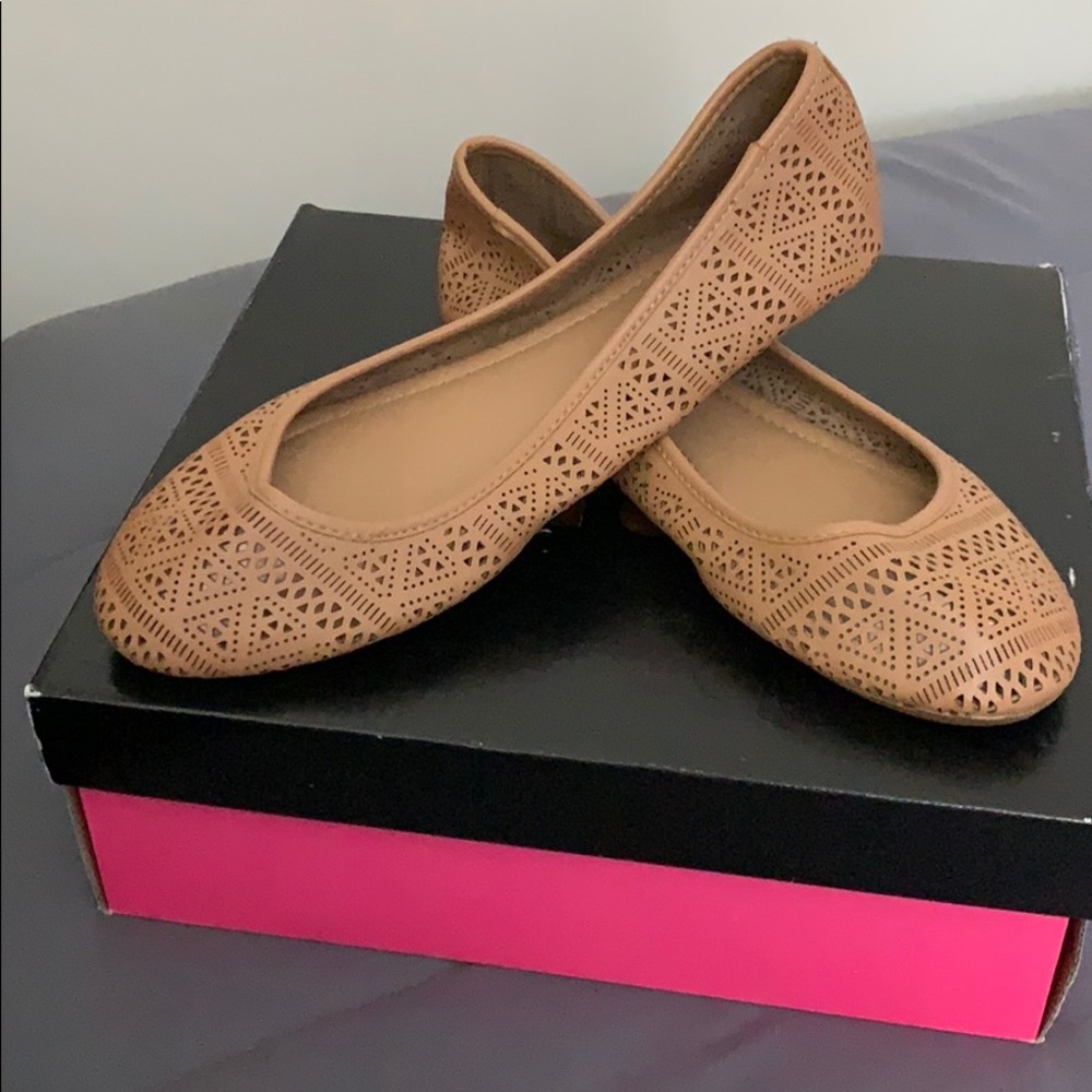 Tan Flats
